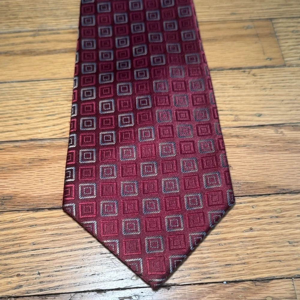 Bergamo New York Burgundy Geometric Men's Tie